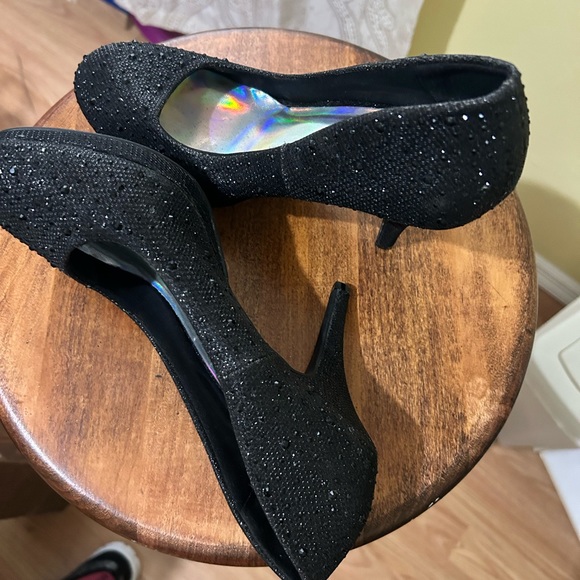 Black Rhinestone pumps - Picture 3 of 4